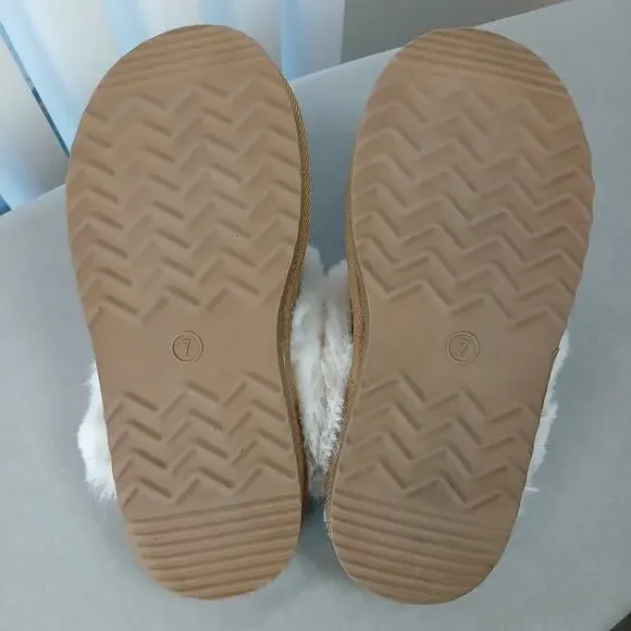 Auden Tan Suede Slip-ons Ladies size 7 faux fur warm soft comfy outdoor slippers - Picture 6 of 10
